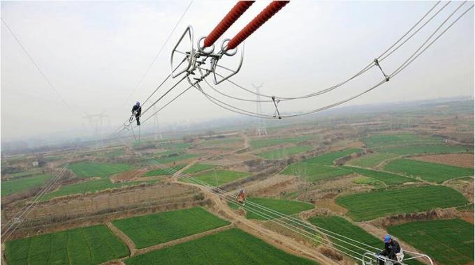 高空作業(yè) 樊城—隨州500千伏線路