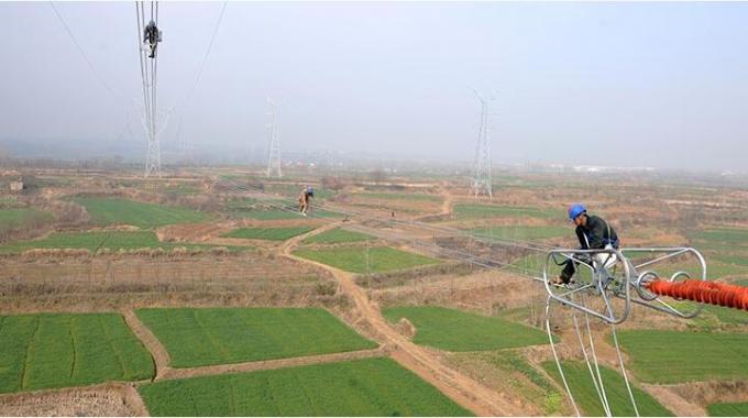 高空作業(yè) 樊城—隨州500千伏線路